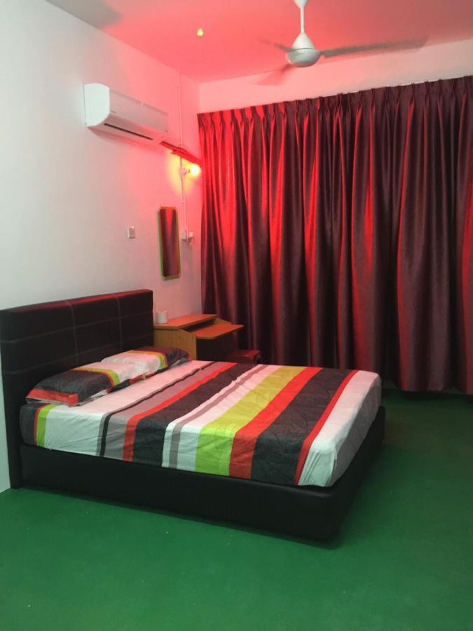 Tan'S Sibu Jaya Homestay Rumah Ganggu Eksteriør bilde